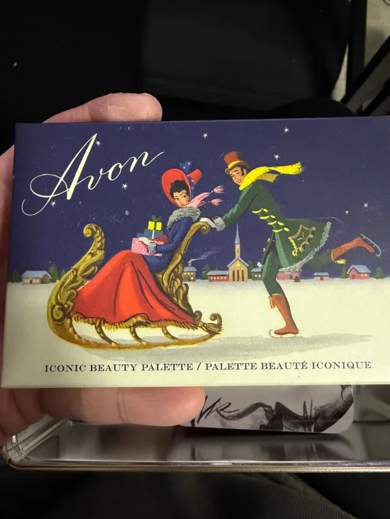 AVON HOLIDAY BOX SET COLLECTORS makeup - Picture 15 of 16